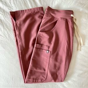FIGS | Mauve Kade Petite Cargo Scrub Pants XSP